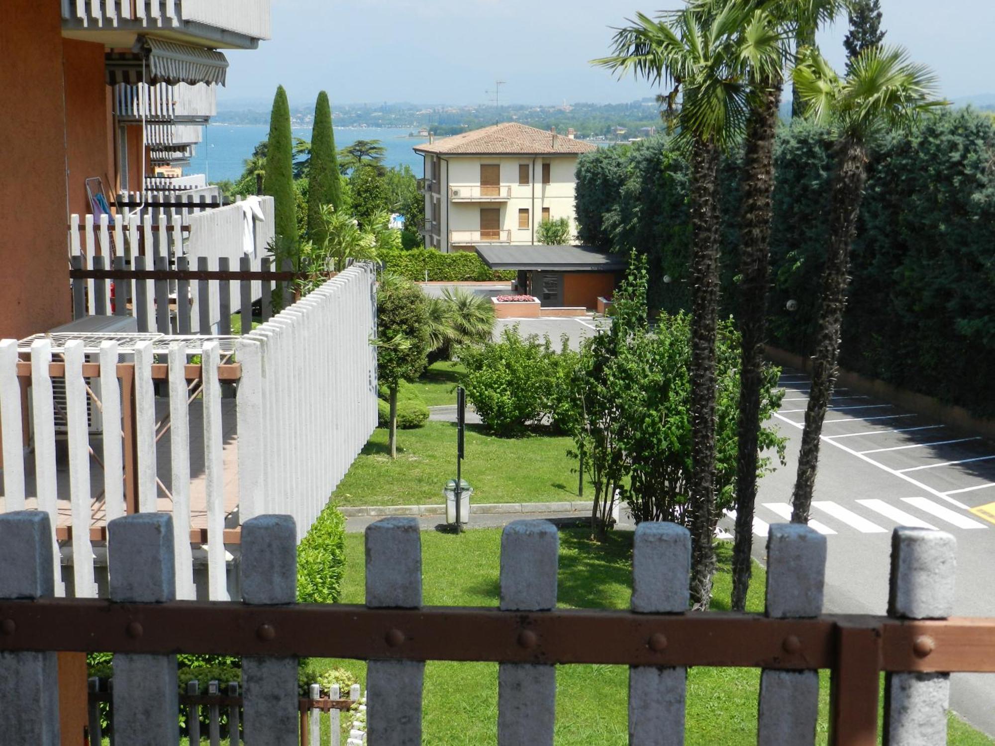 Apartamento Al Girasole Peschiera del Garda Exterior foto
